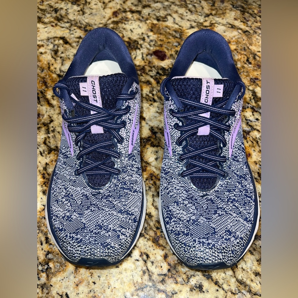 Brooks Ghost 11 Women’s Running Shoes Sneakers Size 9 Navy Blue and Purple